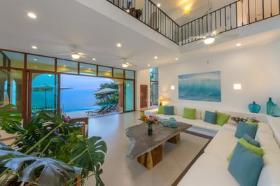 Luxury Villa Photo #12