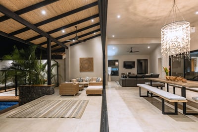 Luxury Villa Photo #16
