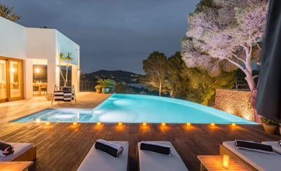 Luxury Villa Photo #2