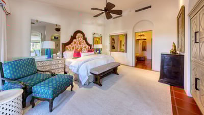 Luxury Villa Photo #34
