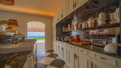 Luxury Villa Photo #27