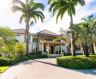 Luxury Villa Photo #11