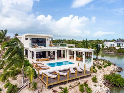 Luxury Villa Photo #7