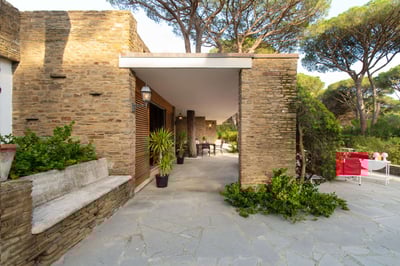 Luxury Villa Photo #15