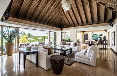 Luxury Villa Photo #7