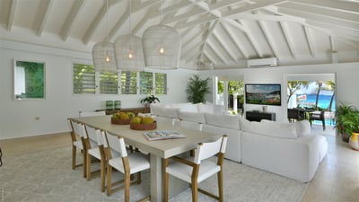 Luxury Villa Photo #25