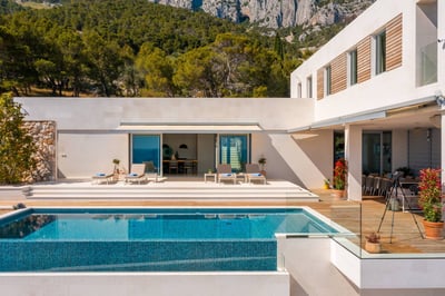 Luxury Villa Photo #7