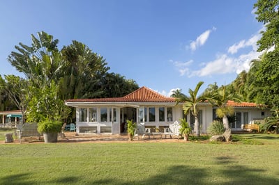 Luxury Villa Photo #22