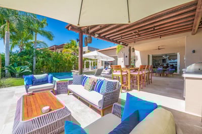 Luxury Villa Photo #9