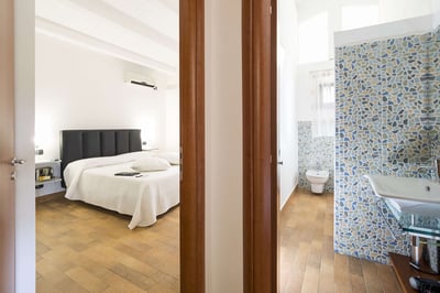 Luxury Villa Photo #47