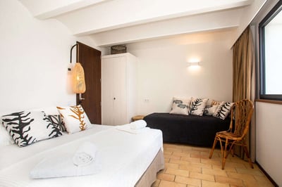 Luxury Villa Photo #17