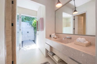 Luxury Villa Photo #56