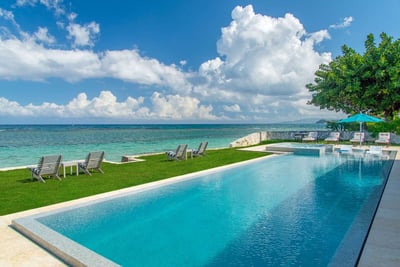 Luxury Villa Photo #3
