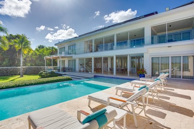 Luxury Villa Photo #6
