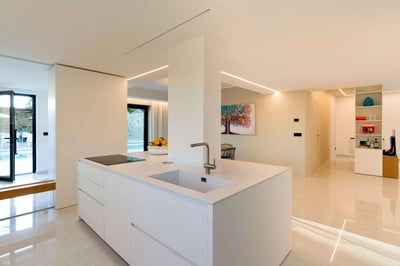 Luxury Villa Photo #32