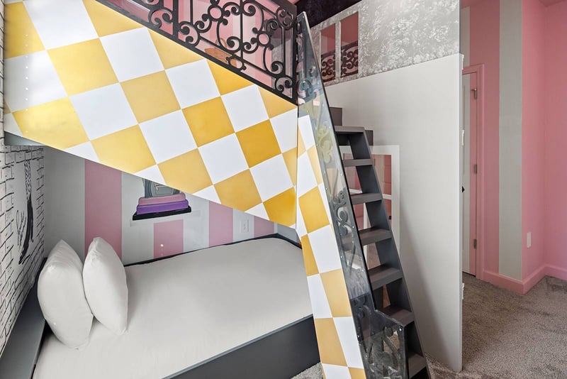 Discovery at Harbor Island Beach Club