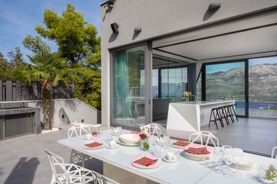 Luxury Villa Photo #44