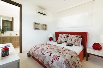 Luxury Villa Photo #31