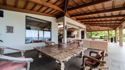 Luxury Villa Photo #13