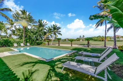 Luxury Villa Photo #6