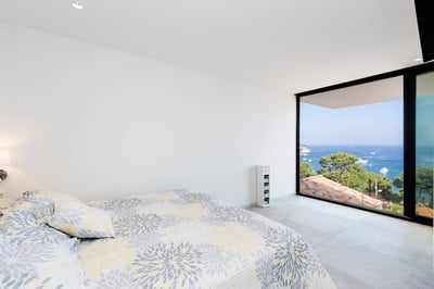 Luxury Villa Photo #26