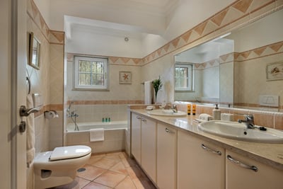 Luxury Villa Photo #19