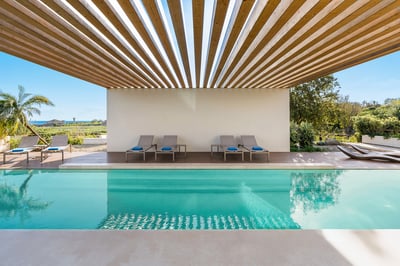 Luxury Villa Photo #8