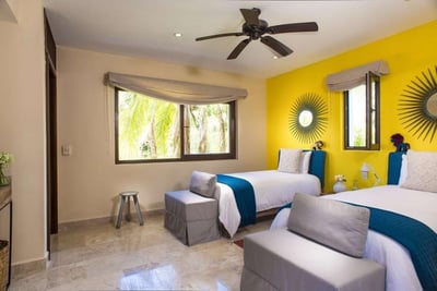 Luxury Villa Photo #14
