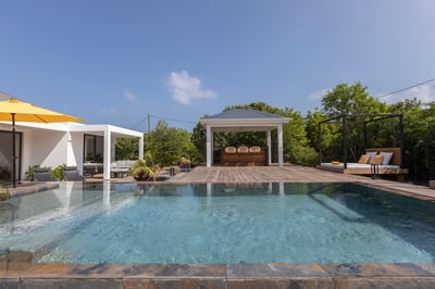 Luxury Villa Photo #2