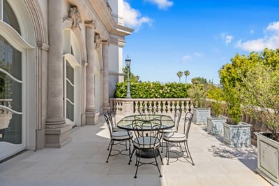 Luxury Villa Photo #23