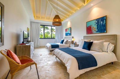 Luxury Villa Photo #22