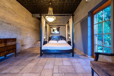 Luxury Villa Photo #25