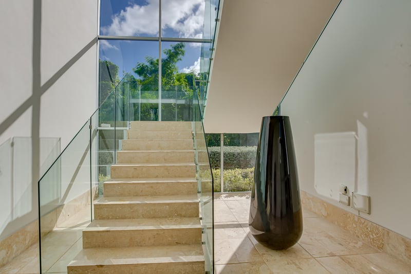 Hacienda C1 | Sol Invictus