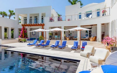 Luxury Villa Photo #5