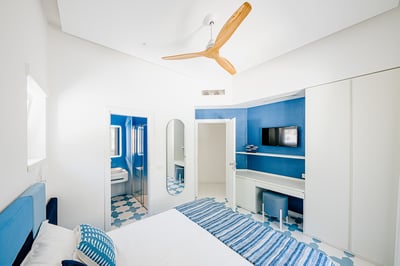 Luxury Villa Photo #25