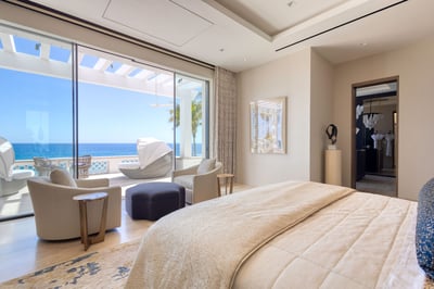 Luxury Villa Photo #65