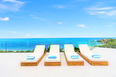 Luxury Villa Photo #6