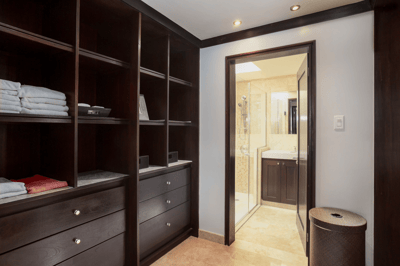 Luxury Villa Photo #26
