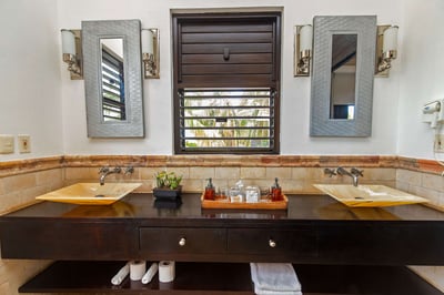 Luxury Villa Photo #38