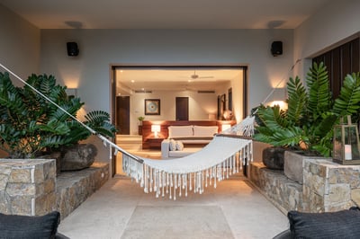 Luxury Villa Photo #22