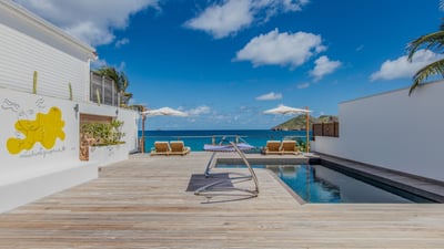 Luxury Villa Photo #4