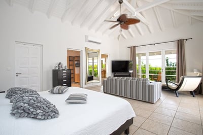 Luxury Villa Photo #47