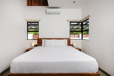 Luxury Villa Photo #15