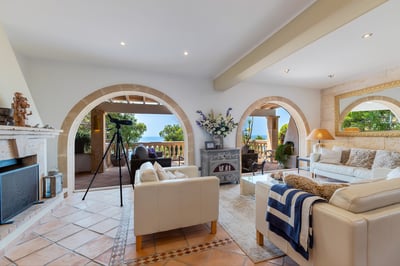 Luxury Villa Photo #11