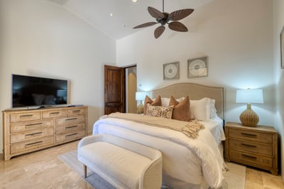 Luxury Villa Photo #39