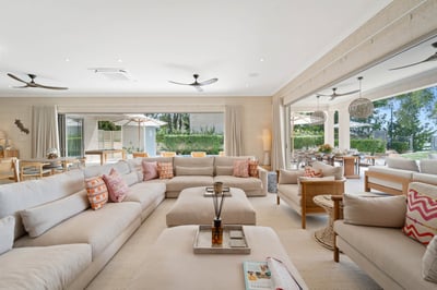 Luxury Villa Photo #12