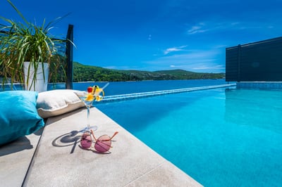 Luxury Villa Photo #6