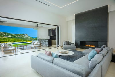 Luxury Villa Photo #17