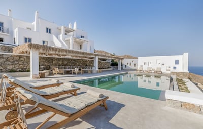 Luxury Villa Photo #2