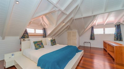 Luxury Villa Photo #56